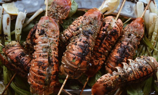 How to Cook Lobster Tail on the Grill