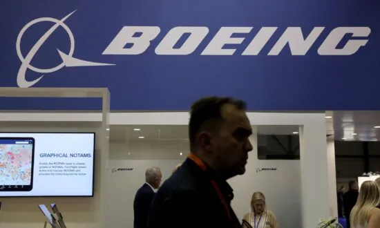 Boeing Boosts 787 Dreamliner Production Rate to 4 a Month