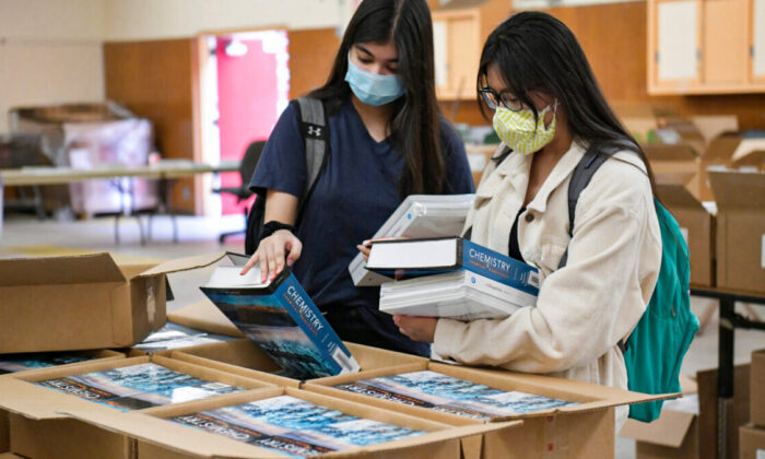 Students pick up their school books at Hollywood High School in Hollywood, Calif., on Aug. 13, 2020. (Rodin Eckenroth/Getty Images)