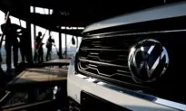 Lawsuit Accuses 3 Automakers and Parts Maker in Air Bag Case