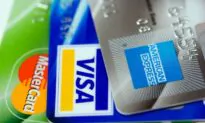 US Credit Card Debt Holds at Record High of Nearly $1 Trillion