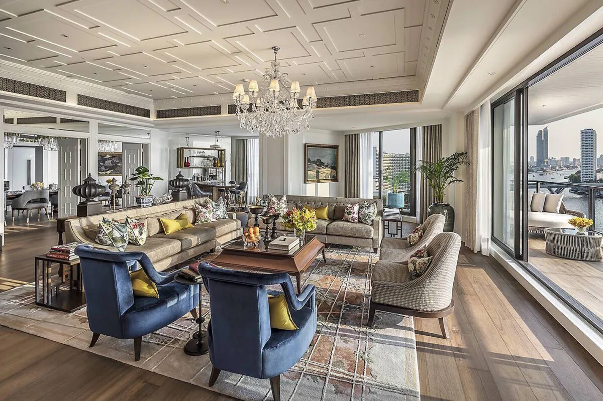 The Oriental Suite living room. (Courtesy of The Mandarin Oriental)