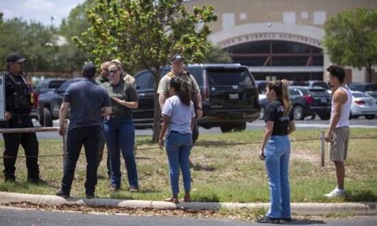 Biden Orders US Flag Flown at Half-Staff After Texas Elementary School Shooting