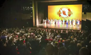 Polish Audience Gives Shen Yun a Standing Ovation in Lublin
