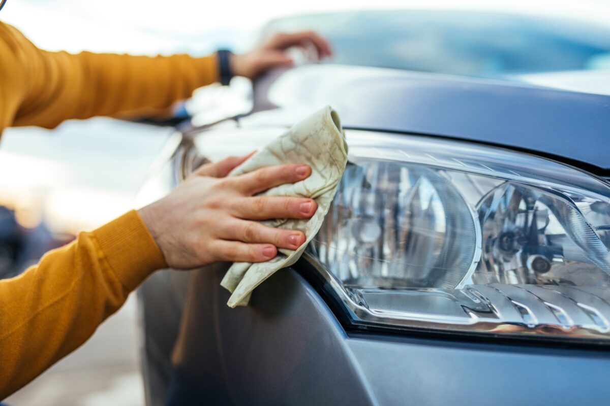 Using baking soda to clean gunk from cars is one of many reader tips. (bbernard/Shutterstock)