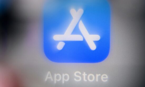 Apple Defends App Store Policies