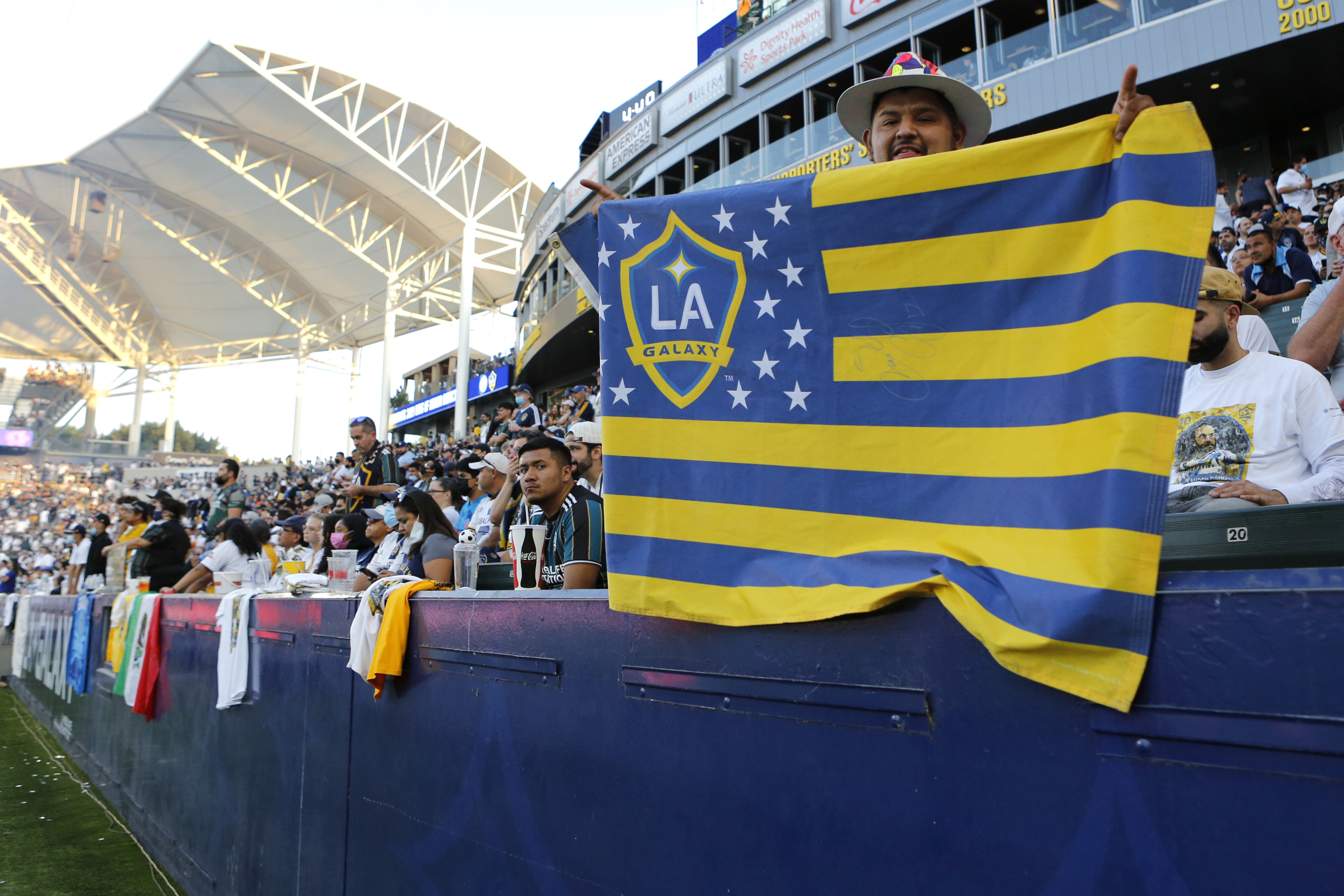 LA Galaxy Trounces LAFC 3–1 to Advance to Quarterfinals of the US Open Cup - Vimarsana News