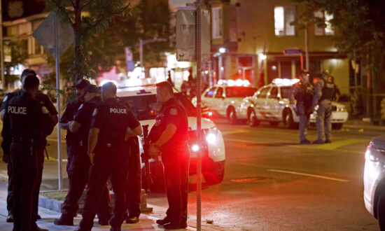 Toronto Police Kill Man Carrying Gun Near Schools