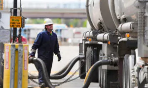 White House Says US Doesn’t Need to Drill More Oil; Rep. Roy Blasts GOP Support for Female Draft | NTD News Today