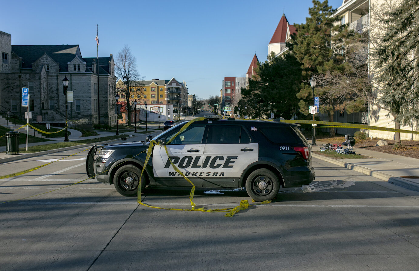 Wisconsin School Goes Virtual After Multiple Bomb Threats, Memorial Day Parade Canceled - Vimarsana News