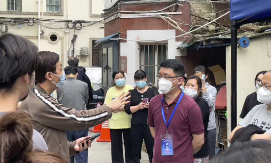 Within 24 Hours of Reopening, Some Shanghai Neighborhoods Shut Down Due to New COVID Cases