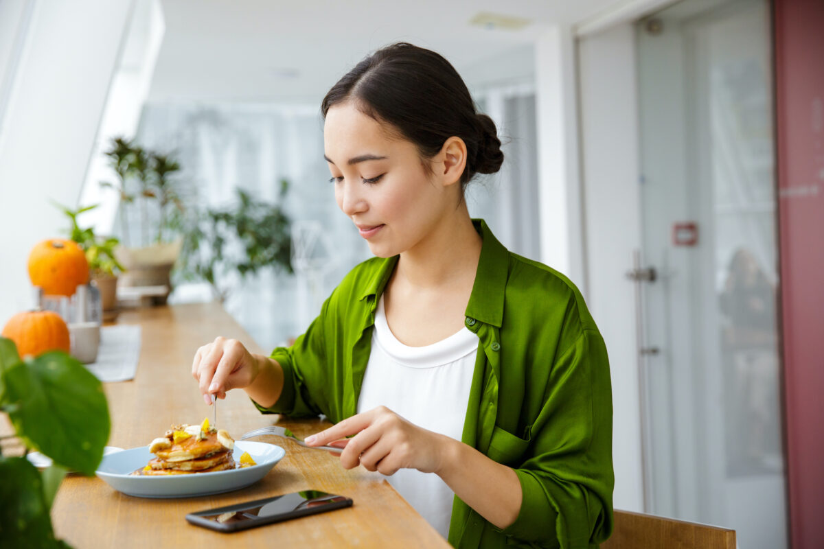 Becoming more attuned to our thoughts and emotions around food is a critical step in eating more healthfully. (Dean Drobot/Shutterstock)