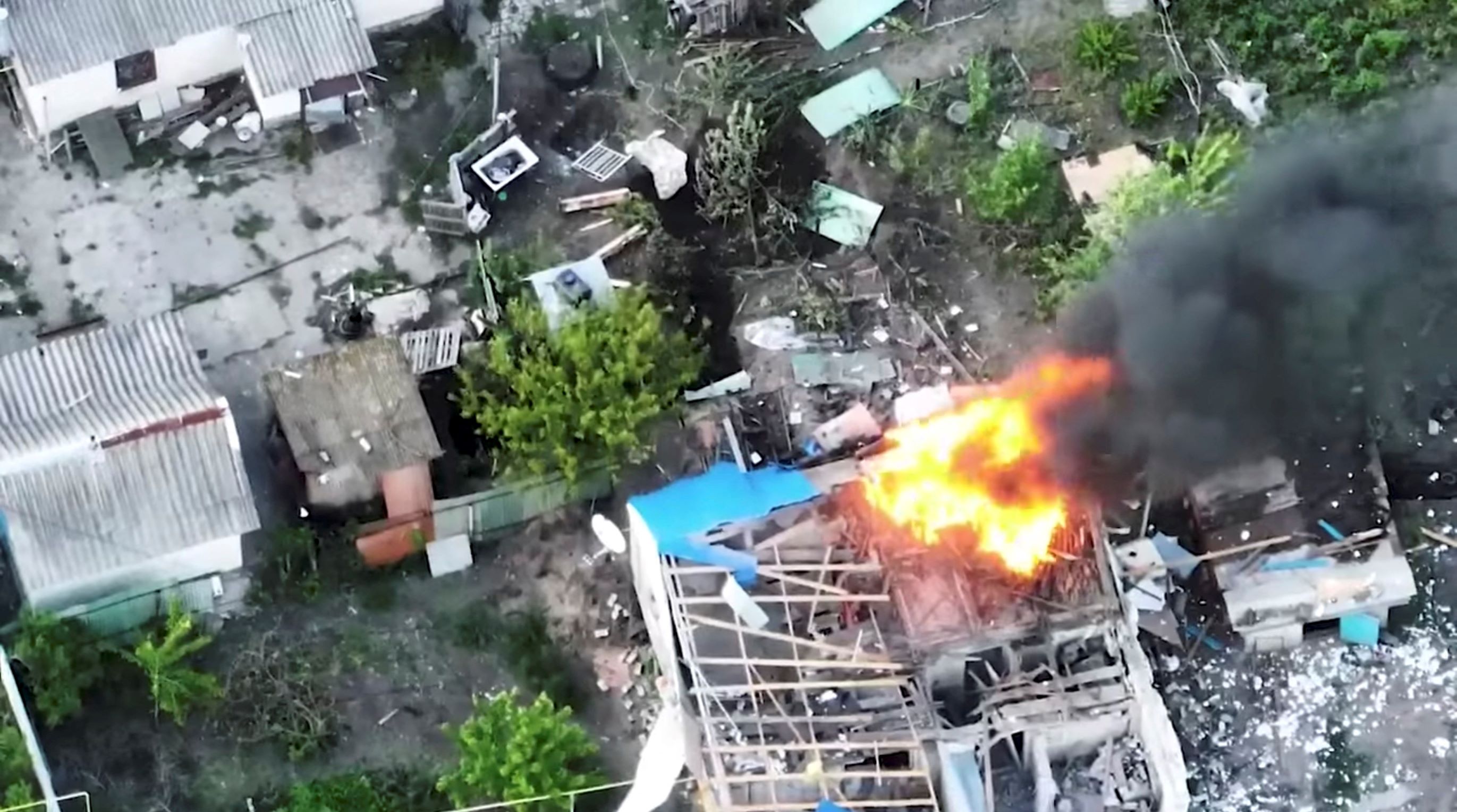 LIVE UPDATES: Ukraine Says Russian Advances Could Force Retreat in Part of East - Vimarsana News