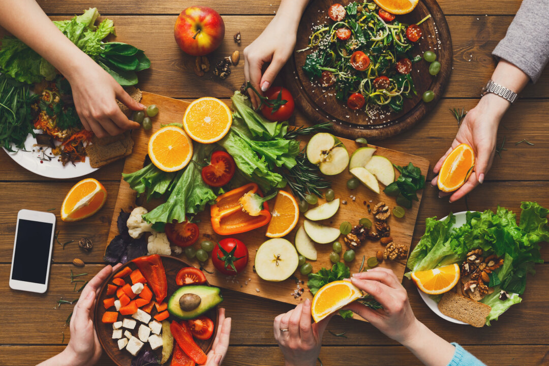 You can eat your way out of many diseases with a helpful reminder to regularly consume "G-Bombs." (Prostock-studio/Shutterstock)