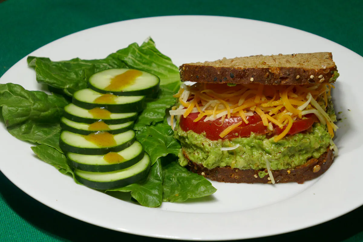 Avocado veggie sandwich. (Linda Gassenheimer/TNS)