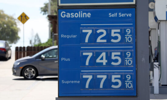 Gas Prices Hit Record High, Find Best Gas Rewards Cards in June 2022