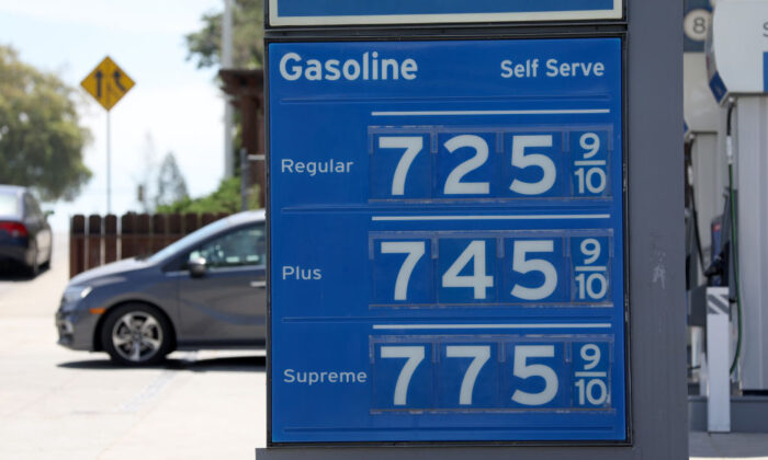 Gas prices over $7.00 per gallon are displayed at a Chevron gas station in Menlo Park, Calif., on May 25, 2022. (Justin Sullivan/Getty Images)