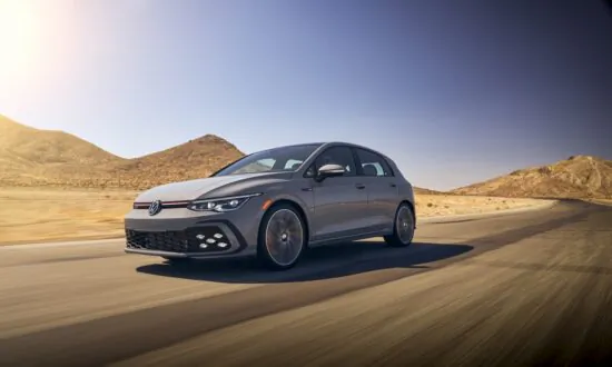 2022 Volkswagen Golf GTI SE