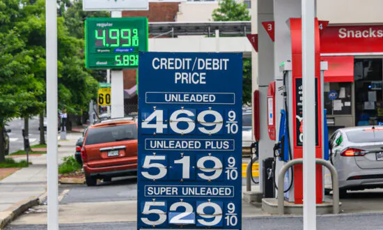 Gasoline Prices Hit Record High on Memorial Day, Higher Travel Numbers Still Expected