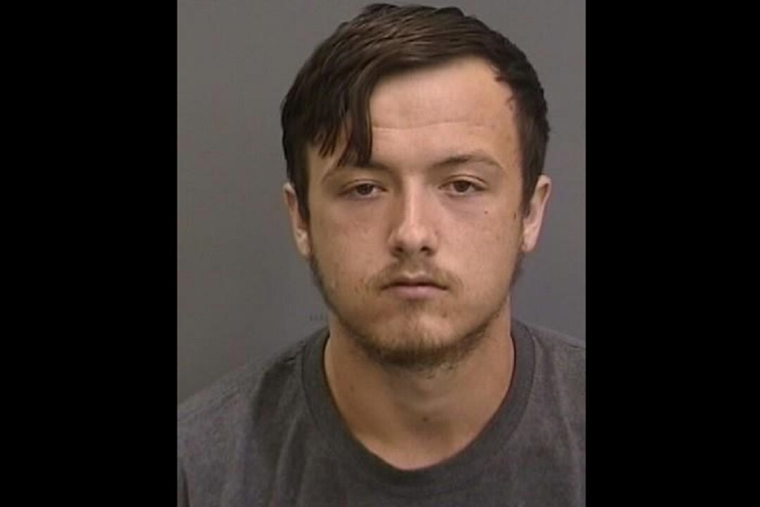 Florida Teen Arrested for Posting Photo With Guns With Caption: ‘Directions to the Nearest School’