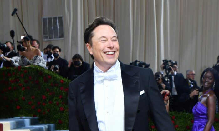 Billionaire entrepreneur Elon Musk arrives for the 2022 Met Gala at the Metropolitan Museum of Art in New York on May 2, 2022. (Angela Weiss/AFP via Getty Images)