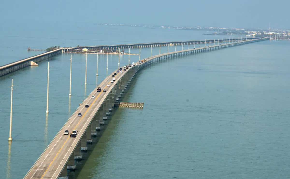 Traffic rolls on the Seven Mile Bridge in Marathon, Fla., on Sept. 19, 2017. (Andy Newman/Florida Keys News Bureau via Getty Images)