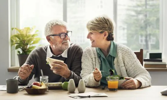 70% American Seniors Need Long-Term Care. Reverse Mortgage Can Help