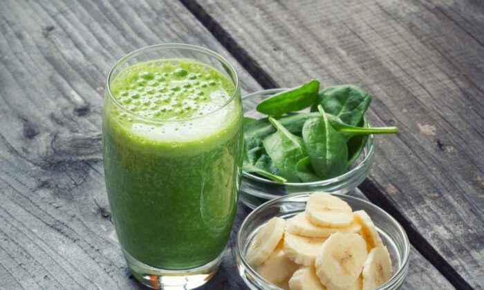 Green Juice Versus Green Smoothie