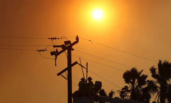 Santa Ana Winds Continue, Raising Wildfire Risk