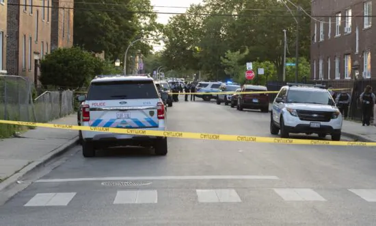 Chicago Officer Critically Hurt When Shots Fired Into Car