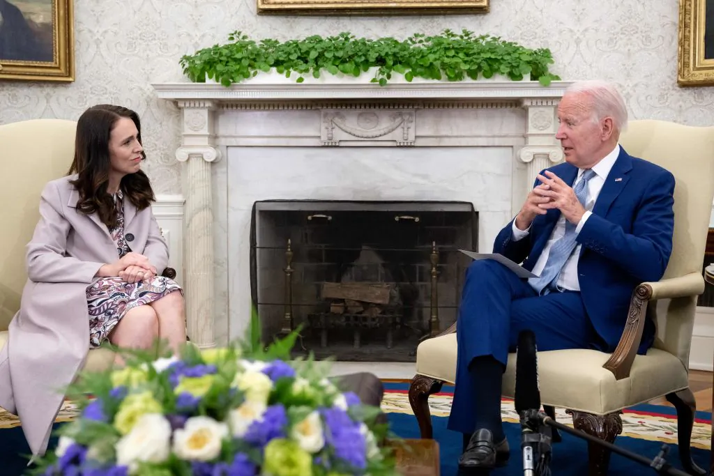 US President Joe Biden (R) meets with Prime Minister Jacinda Ardern, of New Zealand, in the Oval Office of the White House in Washington, on May 31, 2022. (Saul Loeb/AFP via Getty Images)