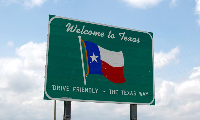 A 'Welcome to Texas' sign stands on the side of the road near Dalhart, Texas, on May 9, 2017. (Drew Angerer/Getty Images)