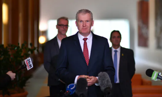 Silicosis Issues to Be With US for Decades: Workplace Relations Minister