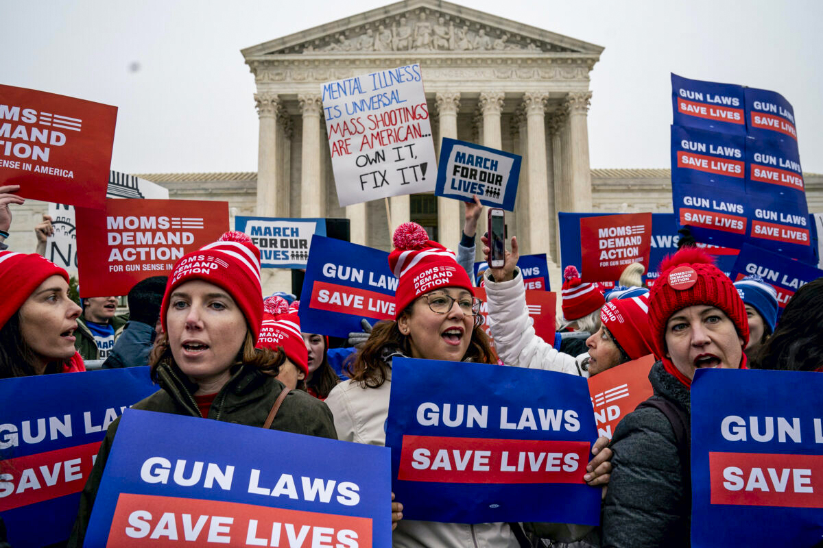 Aussie Gunsmith Issues Stark Warning to US Firearm Owners on Gun Control - Vimarsana News