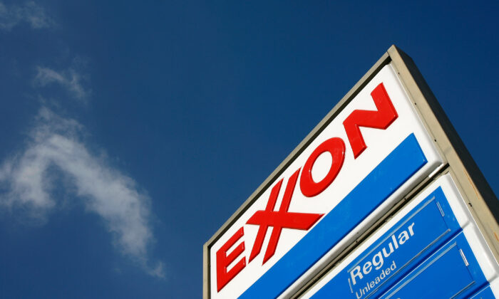 An Exxon gas station advertises its gas prices  in Burbank, Calif., on Feb. 1, 2008. (David McNew/Getty Images)