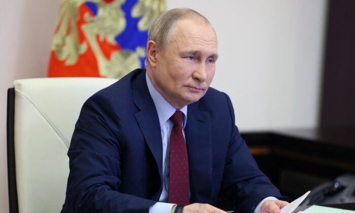 Putin Warns Russia Will Strike New Targets If US Gives New Missiles to Ukraine