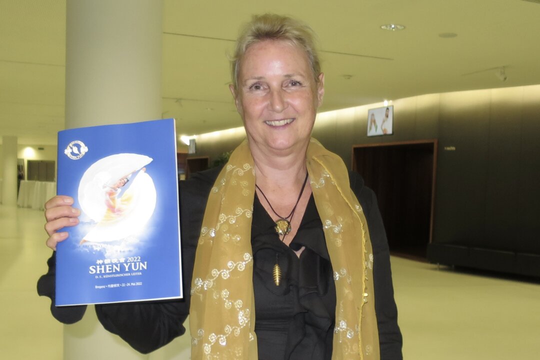Susanne Schulze attends Shen Yun Performing Arts at Festspielhaus Bregenz, in Austria, on May 24, 2022. (Si Fan/The Epoch Times)