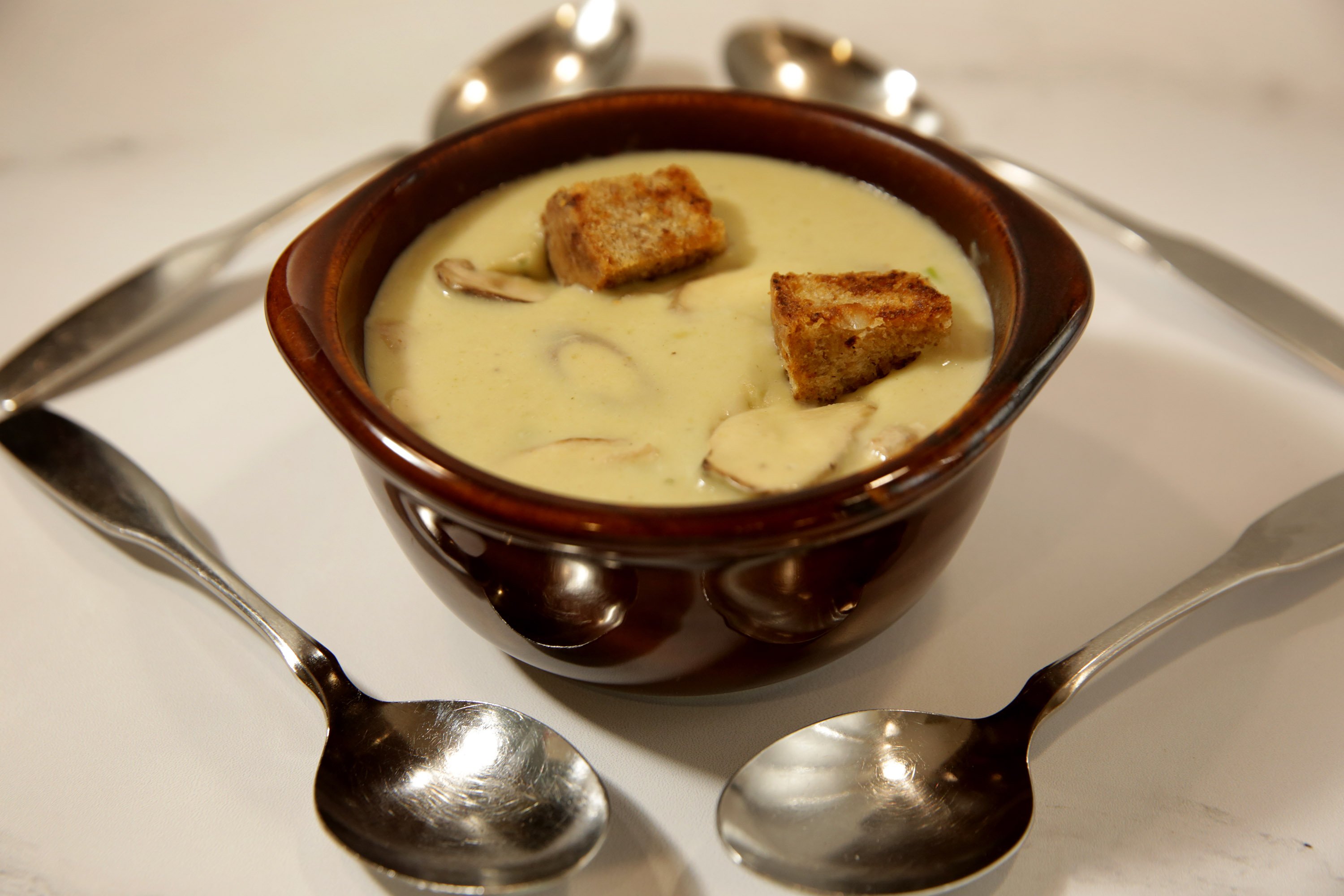 FOOD-SUMMER-SOUP-RECIPES-3-SL