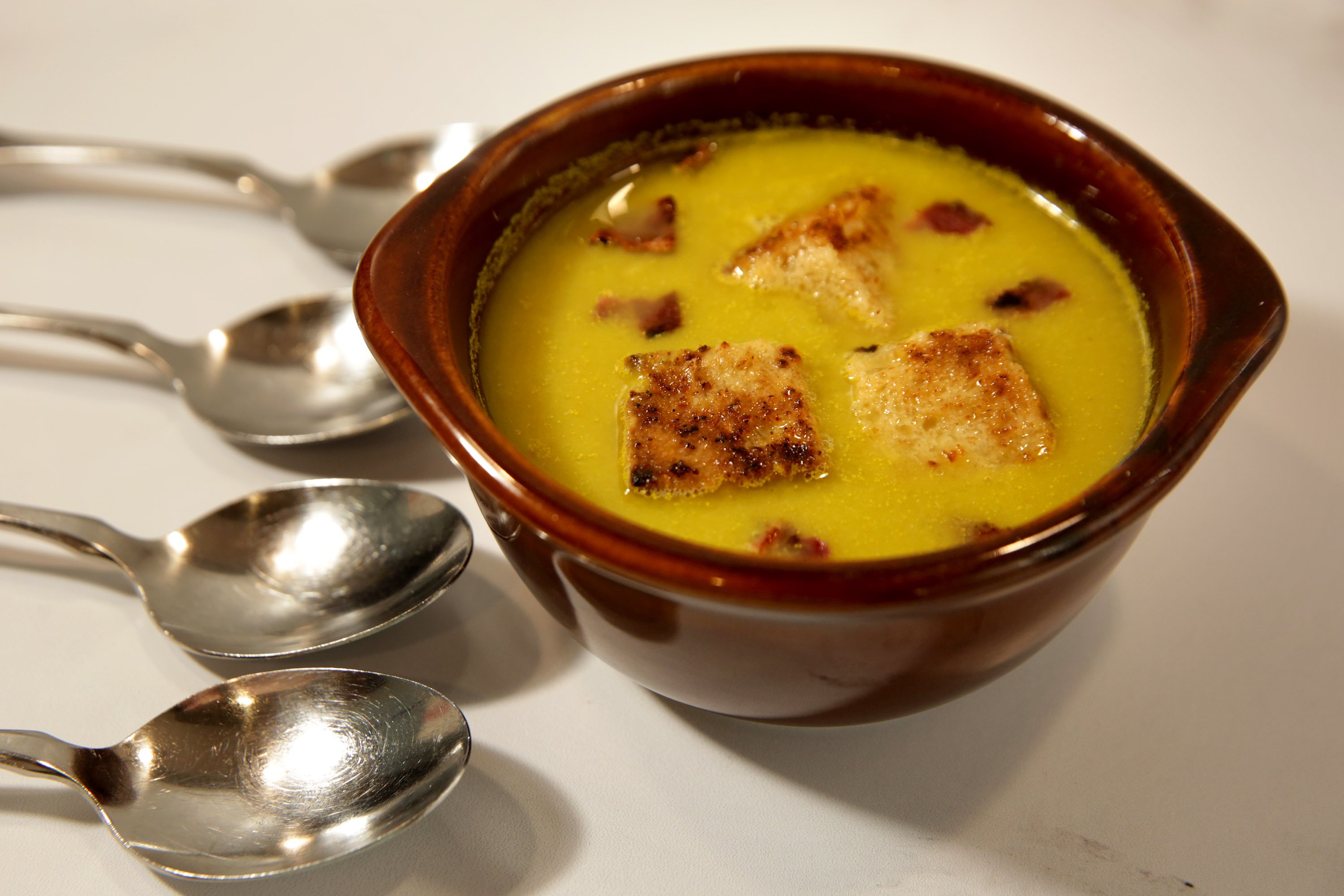 FOOD-SUMMER-SOUP-RECIPES-5-SL