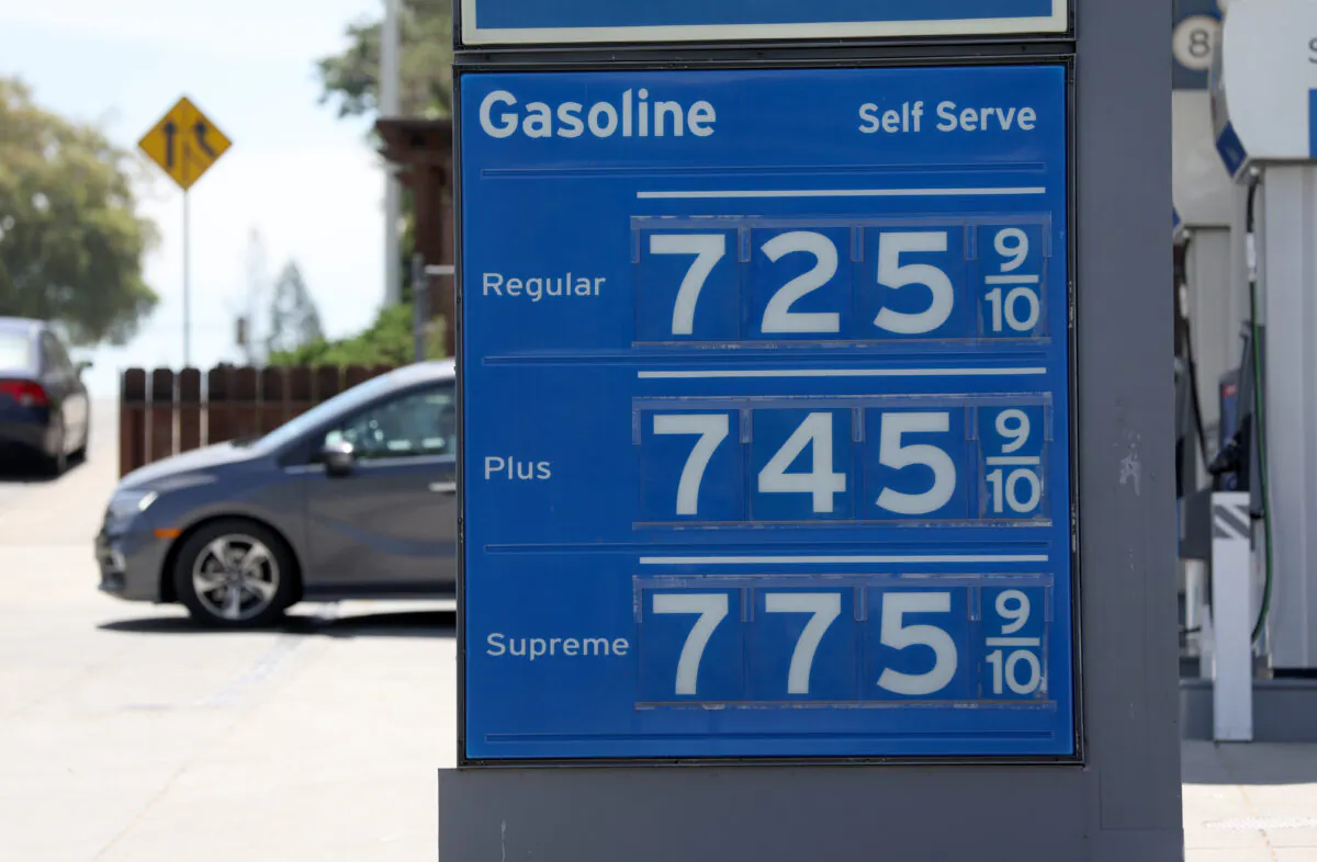 Gas prices over $7 per gallon are displayed at a Chevron gas station in Menlo Park, Calif., on May 25, 2022. (Justin Sullivan/Getty Images)