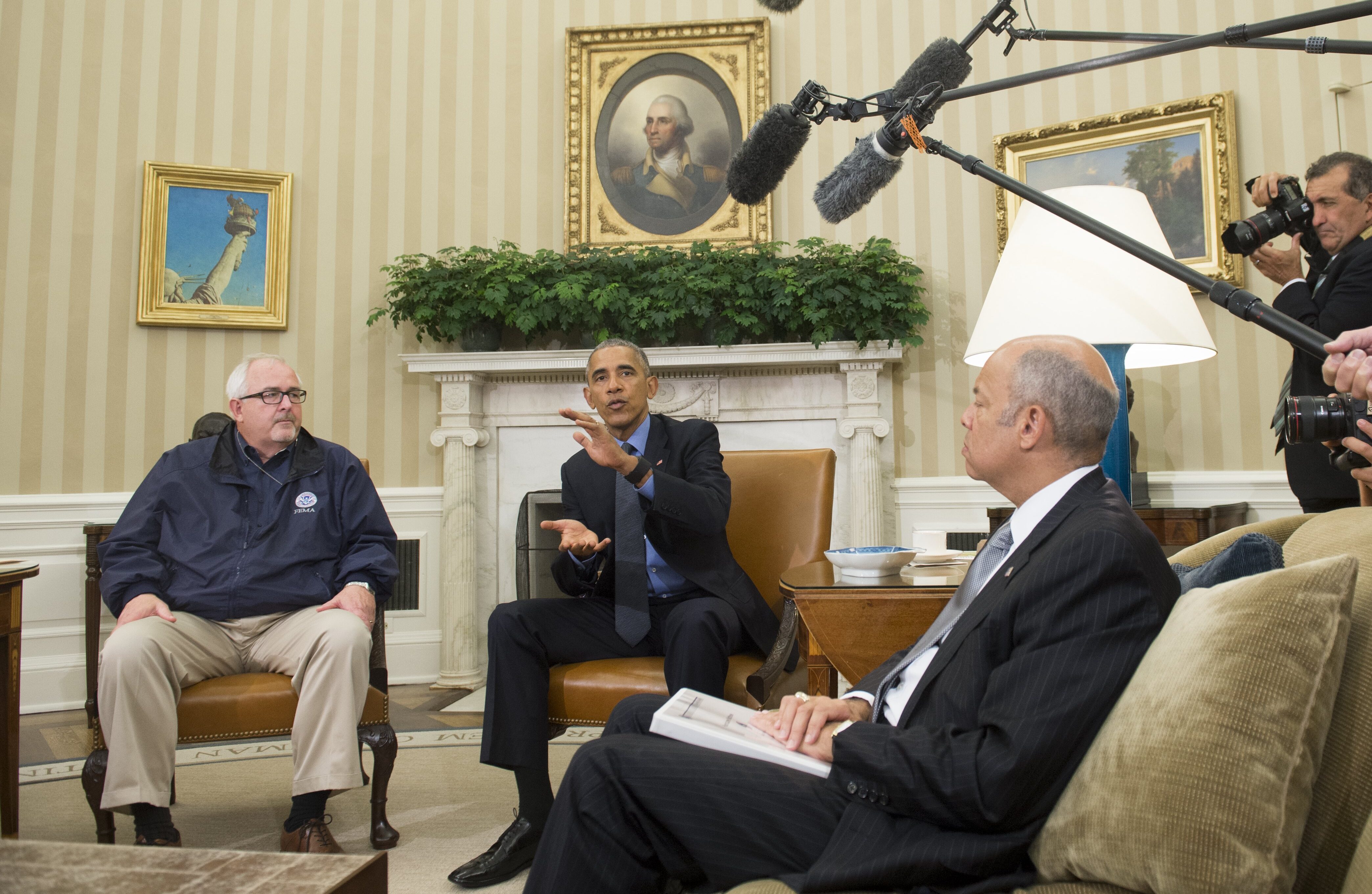 Obama Approved Accusing Russia of DNC Hack Before FBI Received DNC Server Images - Vimarsana News