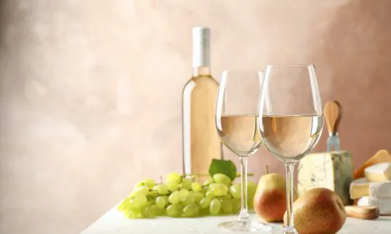Summer Sippers: The Best Wines to Drink This Season, According to Experts