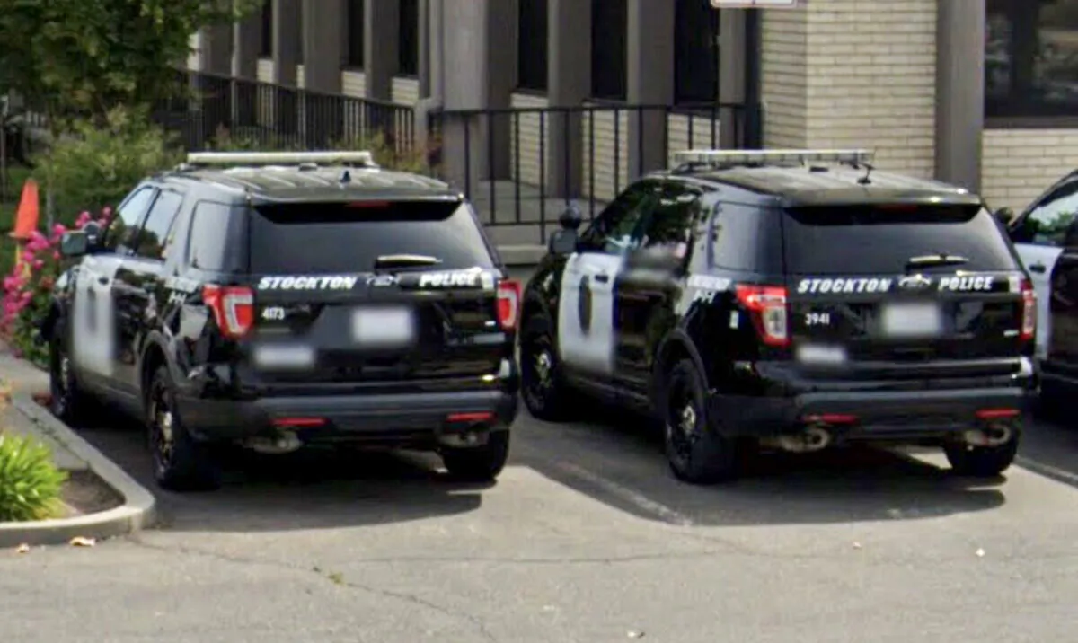 Police cars outside the Stockton Police Department in Stockton, Calif., in April 2022. (Google Maps/Screenshot via The Epoch Times)