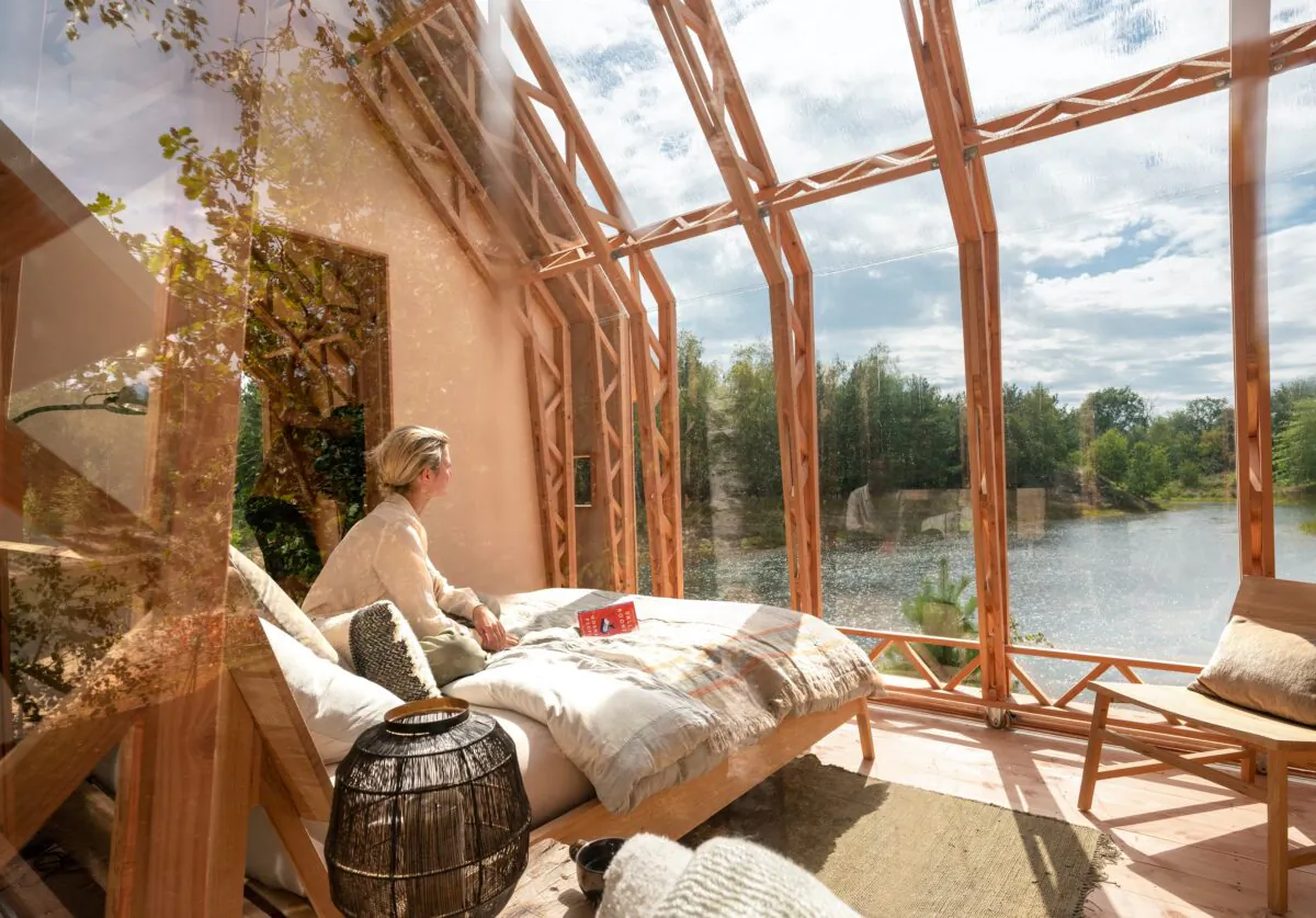 Using adjustable frames and shells, Cabin ANNA provides different views and setups. (Courtesy of Cabin ANNA)