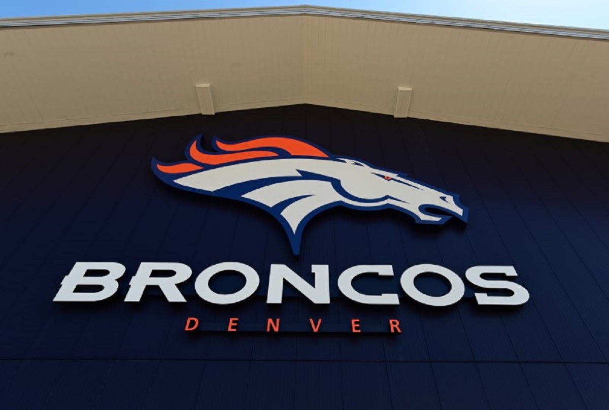 Denver Broncos reach agreement with Walton-Penner family for sale of team