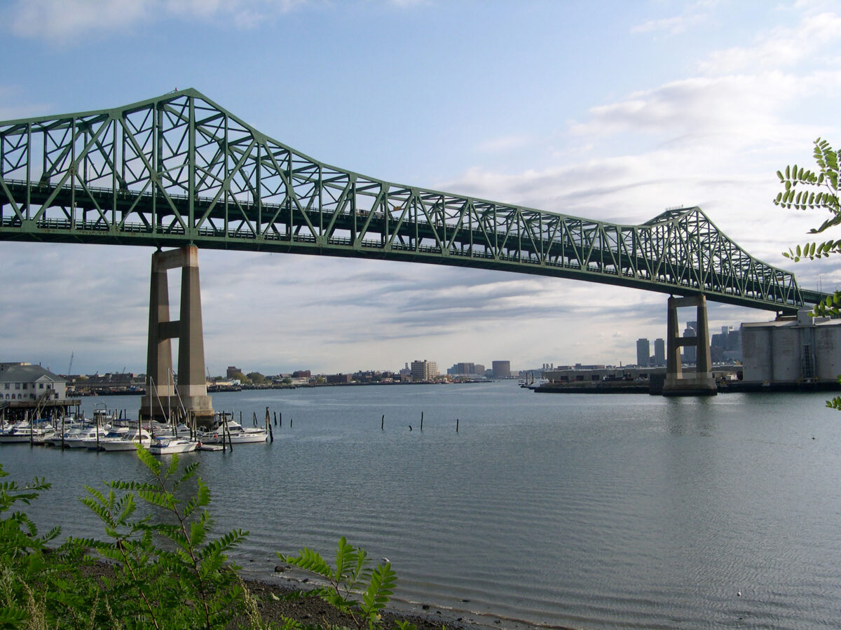 State Trooper Sees Distraught Man About to Jump Off Bridge, Talks Him ...