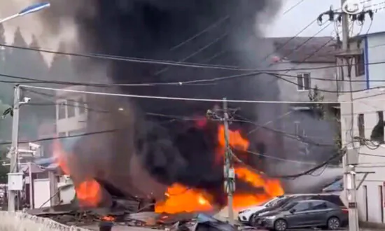 Chinese Military Jet Crashes Into Houses, Killing at Least 1
