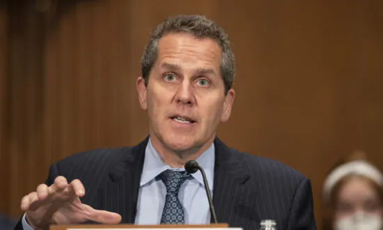 Top Financial Regulators Testify to Senate on Financial Stability, Supervision