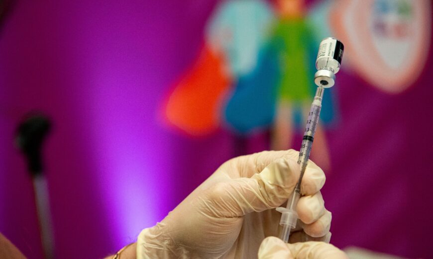 Pfizer bestätigt die vorzeitige Beendigung der COVID-Impfstoff-Schwangerschaftsstudie