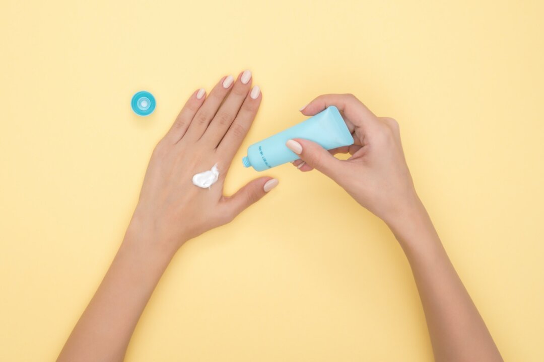 By regularly applying sunscreen and taking in antioxidants, we can maintain our dermal structure over time. (Moose Photos/Pexels)